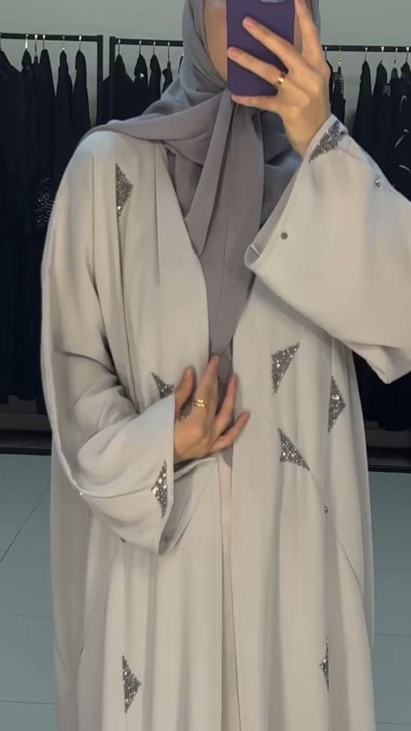Travel-friendly jersey abaya