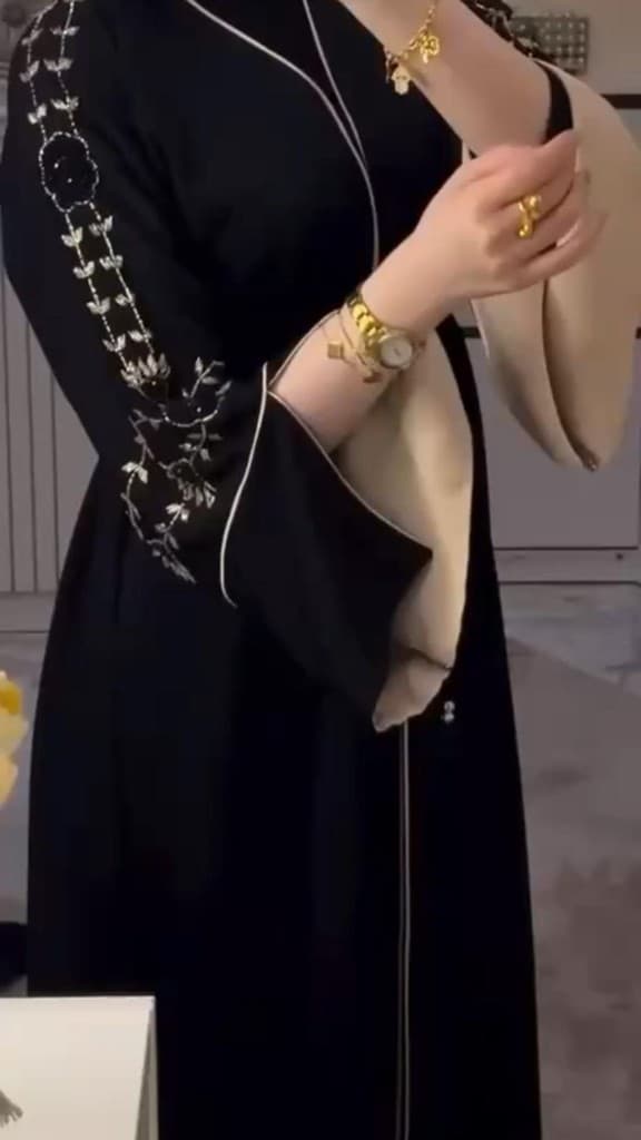 Mehrunnisa Silk Abaya